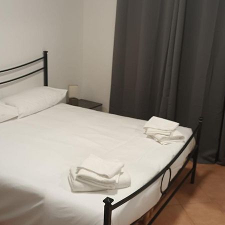 Casa N 2 Con Parcheggio Privato E Colonnina Ricarica Apartment Ливорно Екстериор снимка