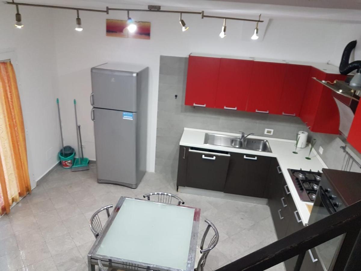 Casa N 2 Con Parcheggio Privato E Colonnina Ricarica Apartment Ливорно Екстериор снимка